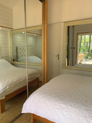 4 chambres, fer et planche à repasser, Wi-Fi