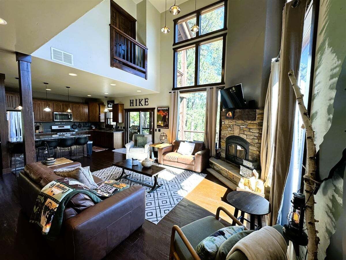 TV, fireplace, DVD player
