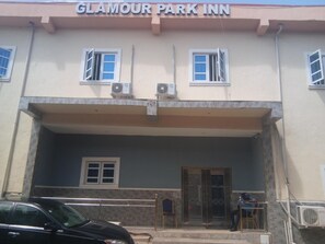 Exterior - Glamour Park Hotel & Suites (Abuja)