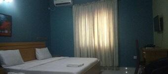 Glamour Park Hotel & Suites