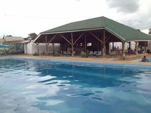 Piscine extérieure