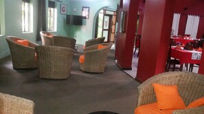 Lobby lounge - White Castle Hotel Arua (Arua)