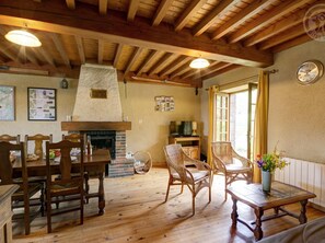 Interior - Cozy lodging for 6 near slopes, pets allowed (Jeansagnière)