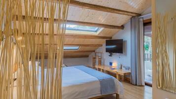 Blackout curtains, free WiFi, bed sheets