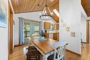 Cottage, 2 Bedrooms | Dining - Paradise Lodge 2 Bedroom Home by RedAwning (Reeds Spring)