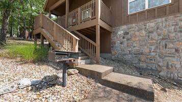Cottage, 2 Bedrooms | Property grounds