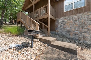 Cottage, 2 Bedrooms | Property grounds