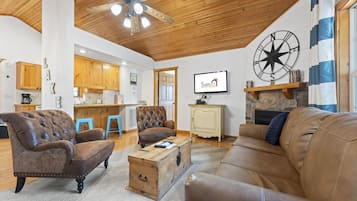 Cottage, 2 Bedrooms | Living area | Smart TV
