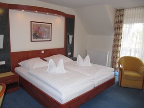 1 Schlafzimmer, Zimmersafe, Schreibtisch, WLAN