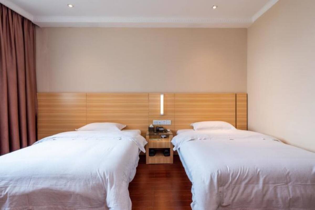 Desk, blackout curtains, free WiFi, bed sheets
