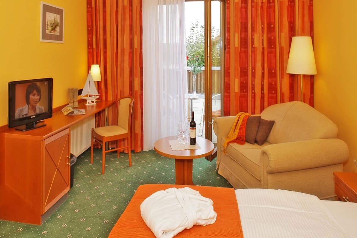 1 chambre, coffres-forts dans les chambres, bureau