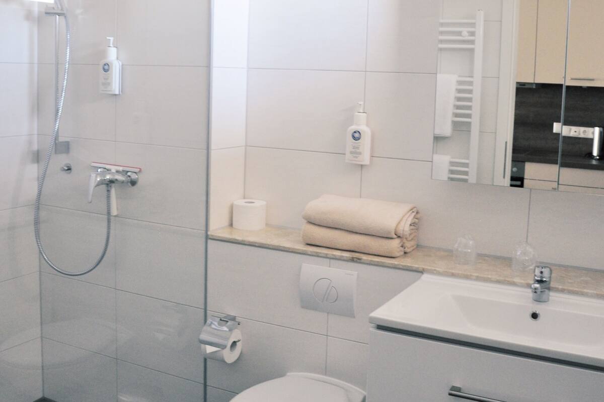 apartment | bathroom | free toiletries, hair dryer, bathrobes, towels