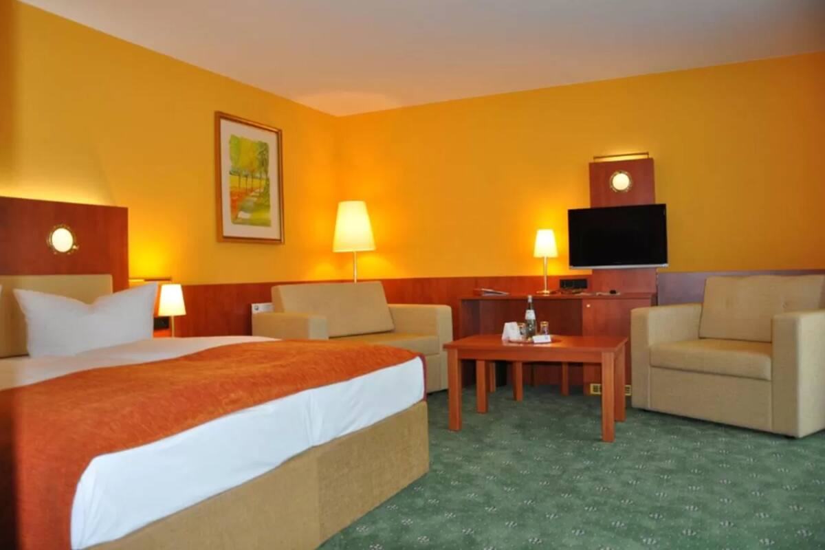 junior suite | 1 bedroom, in-room safe, desk, soundproofing