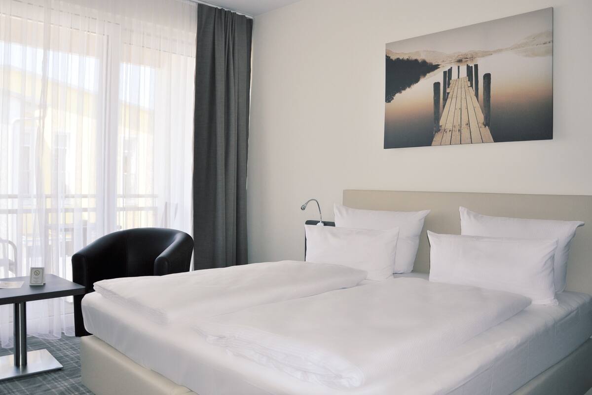 apartment | 1 bedroom, in-room safe, desk, soundproofing