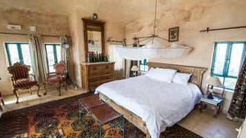 Deluxe Double Room | 1 bedroom, Egyptian cotton sheets, premium bedding, Select Comfort beds