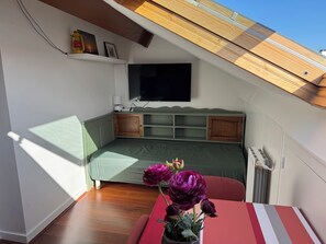 2 slaapkamers, een strijkplank/strijkijzer, beddengoed