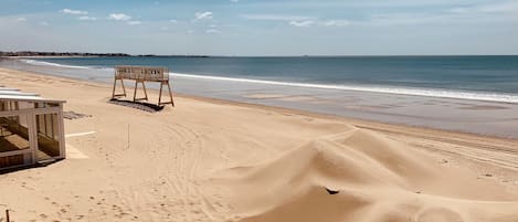 Una spiaggia nelle vicinanze