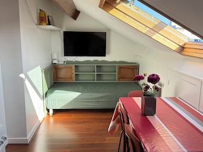 2 chambres, fer et planche à repasser