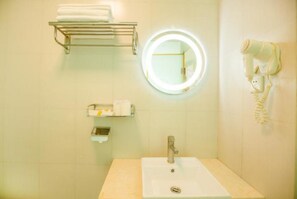 Bathroom - Yimi Hotel Donghu Metro Station Branch (Guangzhou)