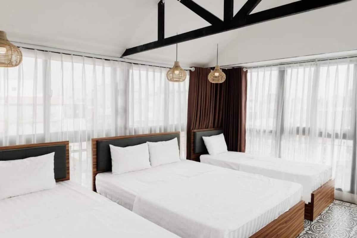 1 bedroom, free WiFi, bed sheets