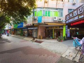 Front of property - Yimi Hotel Xichang Metro Station Branch (Guangzhou)