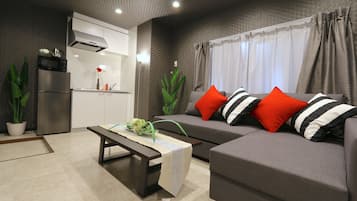 Superior Room (ES32) | Iron/ironing board, free WiFi