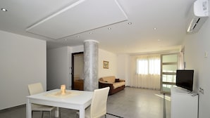 TV - Villa Bianca (villa superiore)  with private pool (Alcamo)