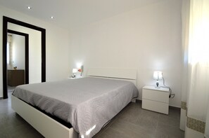 4 Schlafzimmer, Bügeleisen/Bügelbrett, Internetzugang, Bettwäsche