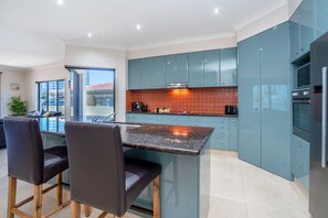 Duplex, 4 Bedrooms, Non Smoking | Private kitchen