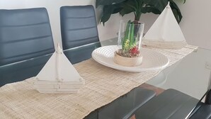 Unclassified image, 3 of 15, button - Heart of Surfers Paradise, 2BR Apt (Surfers Paradise)