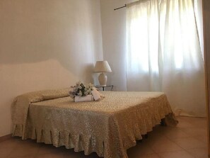 2 bedrooms, WiFi, bed sheets - Terra Luna house in the countryside (Mentana)