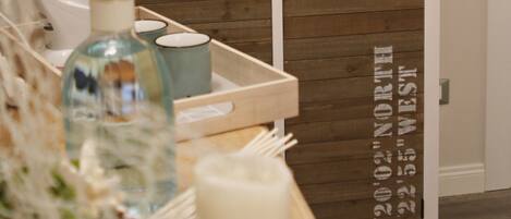 Kamar Double atau Twin Deluks | Fasilitas kamar