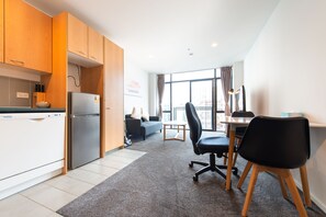 Smart TV, Netflix - JHT - 1 BRM Apartment, Carpark, Next to University (Auckland)