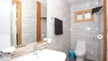 Ducha, cabezal de ducha tipo lluvia, artículos de tocador gratuitos