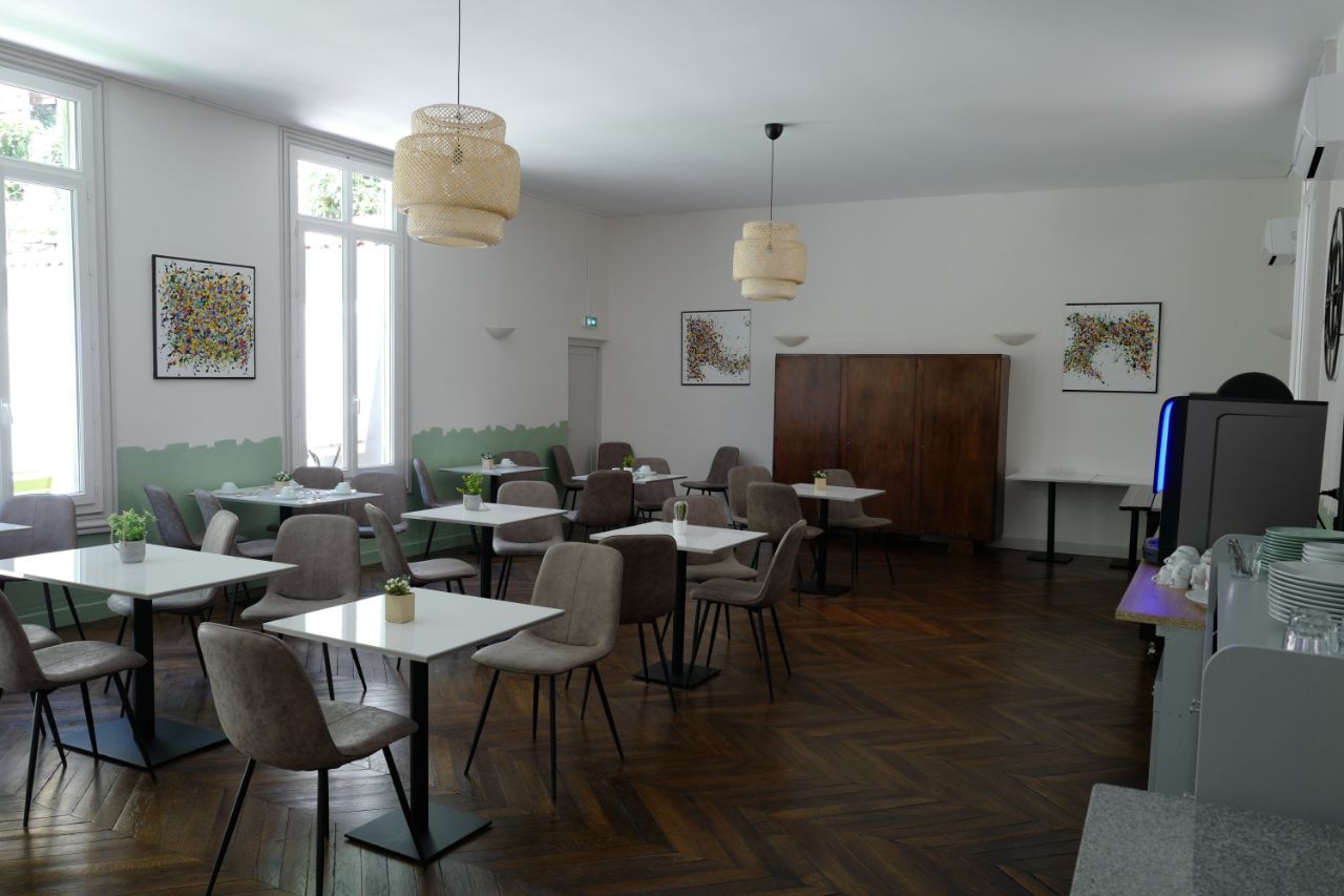 Ilmainen päivittäinen mannermainen aamiainen 