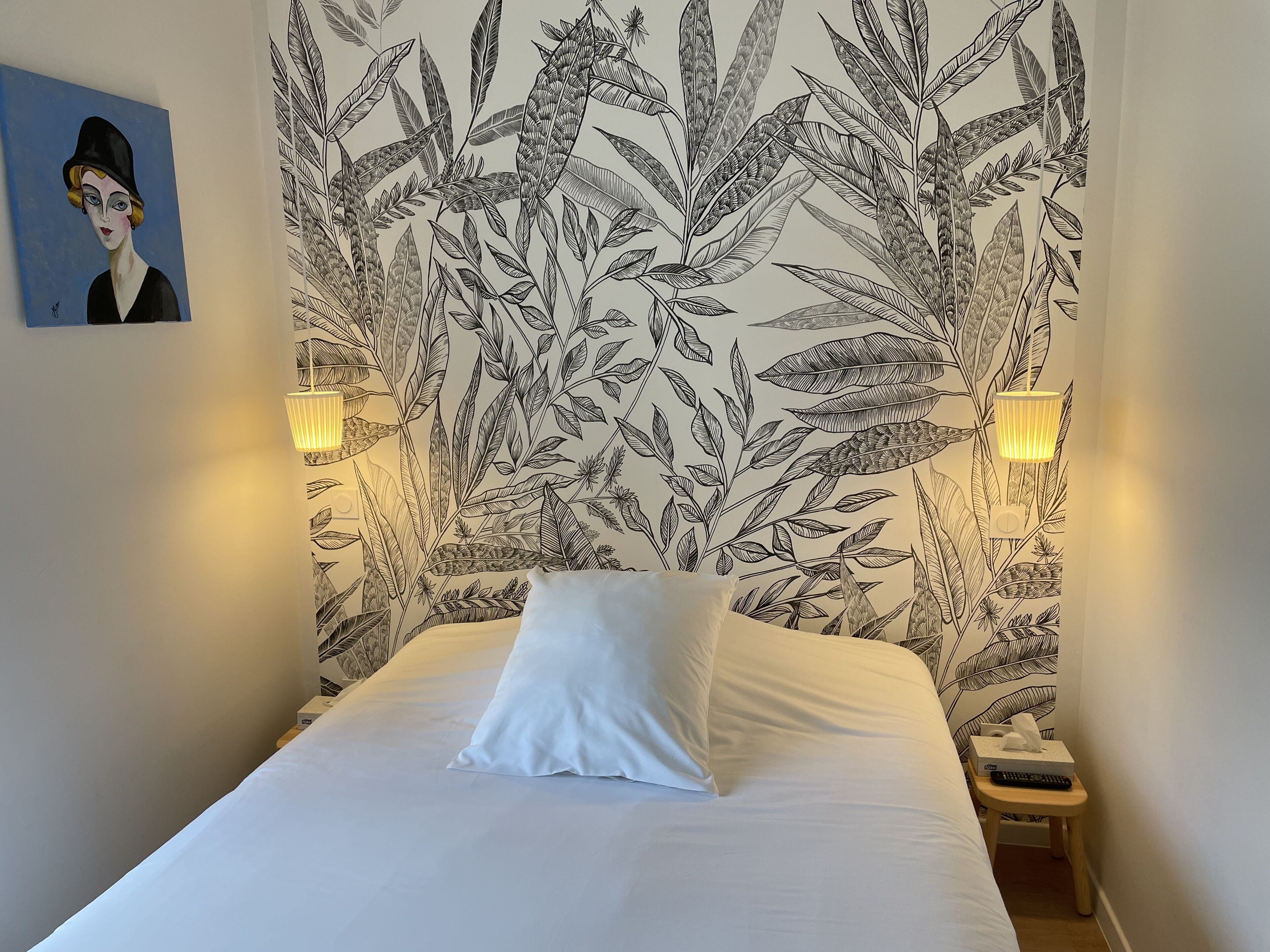 deluxe room | 1 bedroom, individually decorated, blackout curtains, iron/ironing board