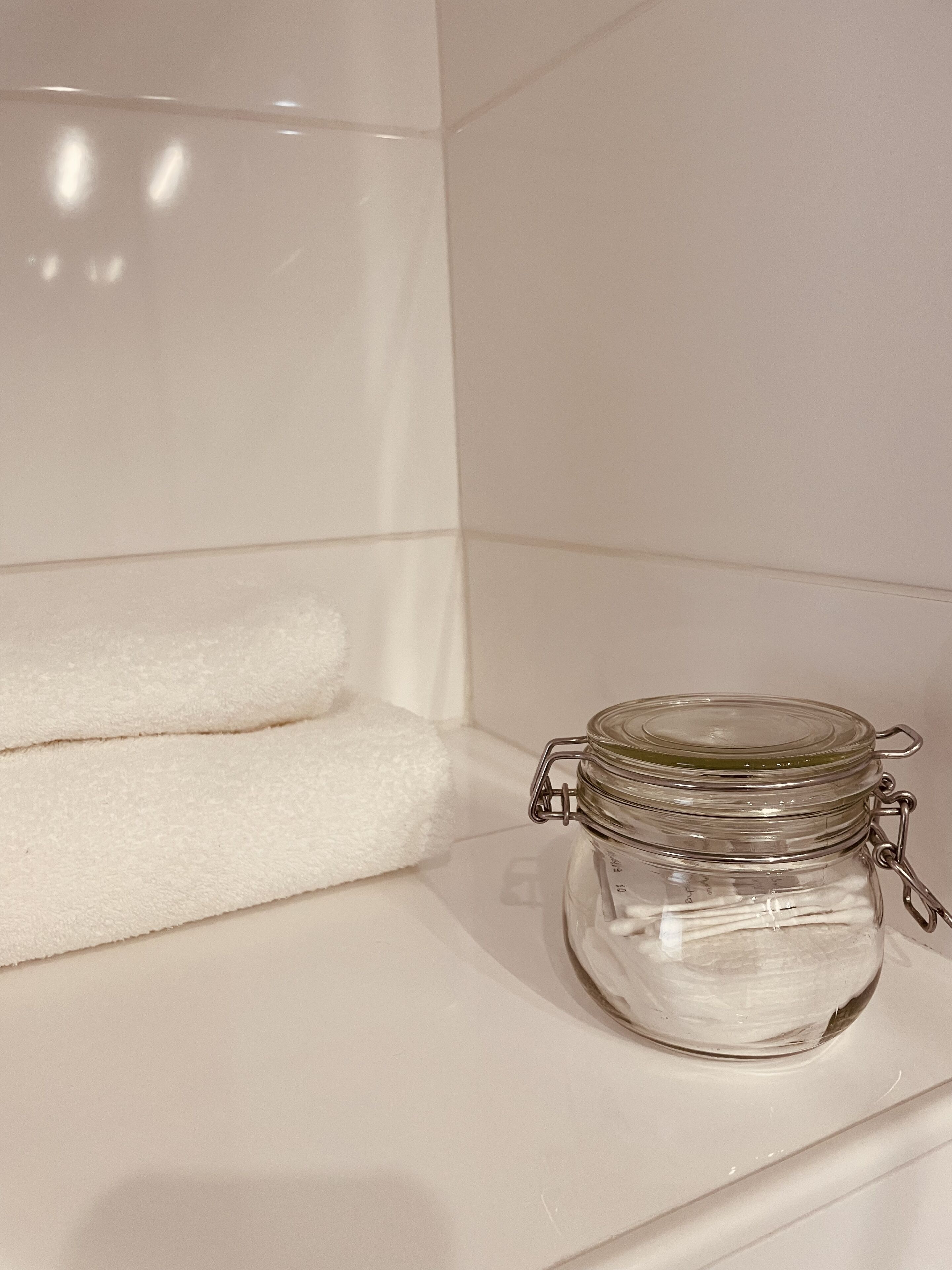 suite | bathroom | shower, free toiletries, hair dryer, towels