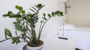 Unclassified image, 5 of 7, button - Milan Sempione Center Studio (Milan)