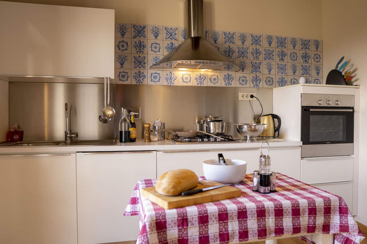 Apartment | Private kitchen | Fridge, oven, stovetop, dishwasher