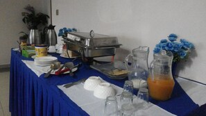 Free daily English breakfast - The Pearl Inn (Koboko)