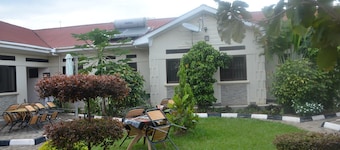 The Pearl Inn