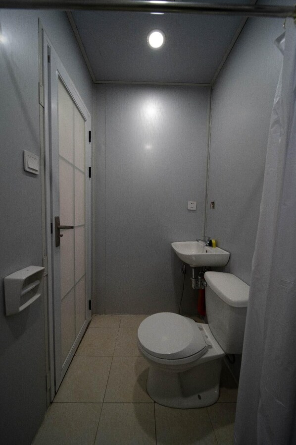 Bathroom - Cargotel Travel Inn (Mandaue)
