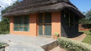 Family Room | Peralatan tempat tidur premium, busa memori, peti besi dalam bilik