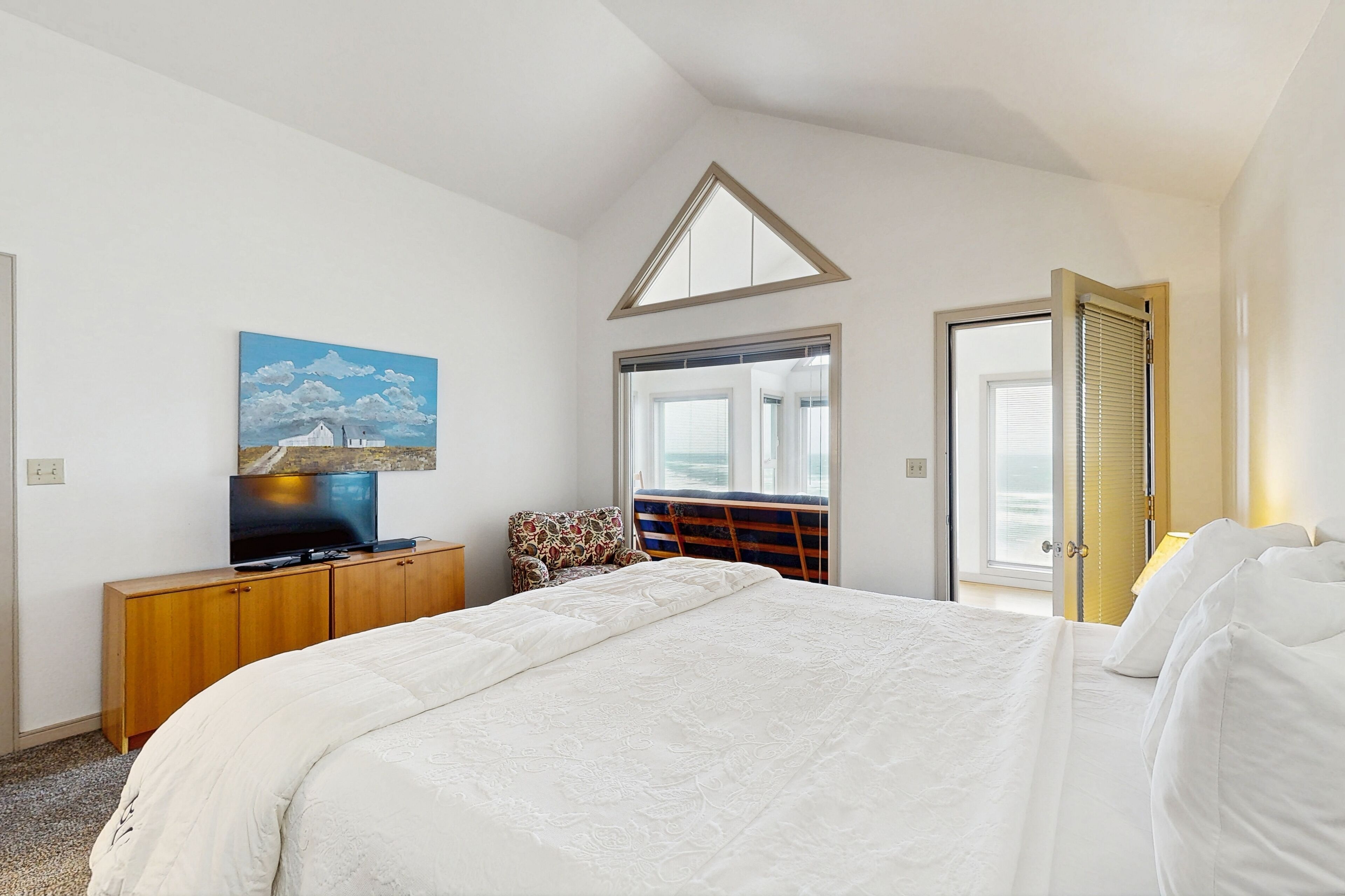 6 habitaciones, internet y ropa de cama 