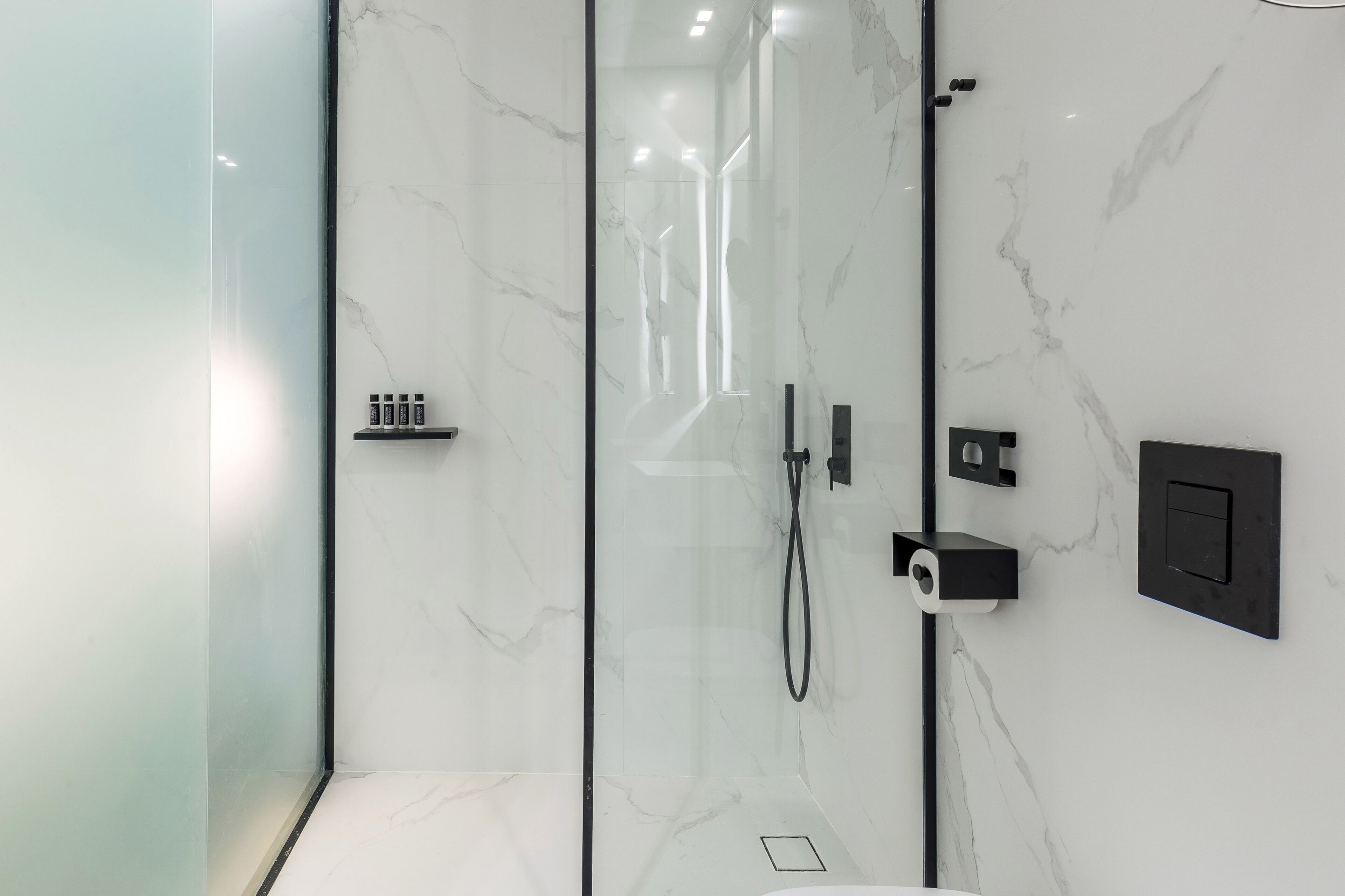 Shower kamar mandi