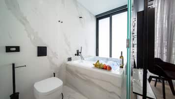 Executive-Suite, 1 Schlafzimmer, Whirlpool (Front View, 303) | Eigener Whirlpool
