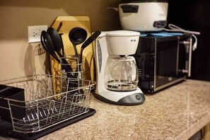 Private Vacation Home | Private kitchen | Full-sized fridge, microwave, oven, stovetop