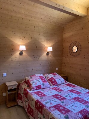 1 Schlafzimmer, Bügeleisen/Bügelbrett, Reisekinderbett, WLAN