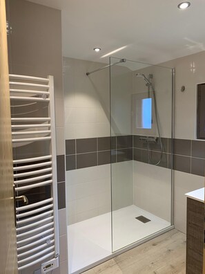 Dusche, Haartrockner