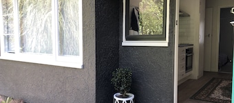 Didi's Place - right where you want to be and pet friendly too!